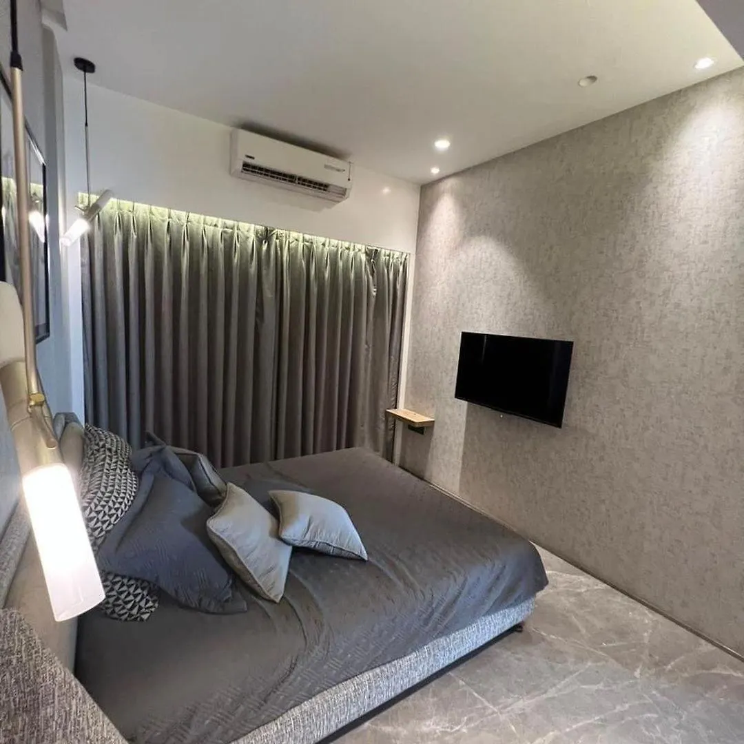 Hotel Bnb Abhivadya Gange Varanasi